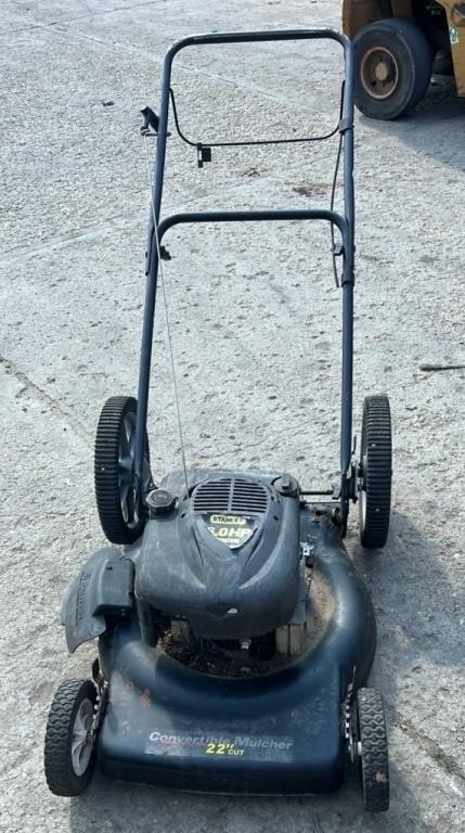 22" Stanley 6hp Gas Lawn Mower. Loose and turns