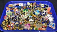 Tray lot of souvenir pins   841