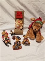 Lot of teddy bear and dog decorations