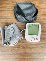Life blood pressure meter in case - working
