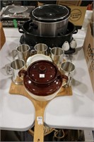 BRAVETTI CROCK POT, ROASTING PAN, MUGS ETC