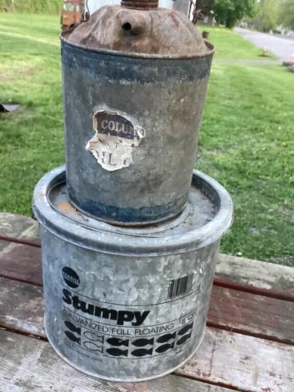 Fragile galvanized, mini bucket
Vintage oil can
