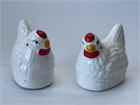 Chicken Salt and Pepper Shakers 2.25in W x 2.4in