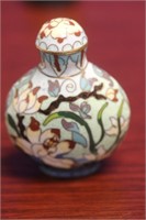 A Vintage Chinese Cloisonne Snuff Bottle
