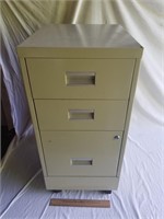 Metal File Cabinet 15 x 18 x 31"