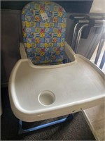 small child High chair with removable tray