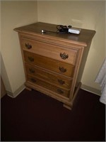 4 Drawer Oak Dresser older unit, worn