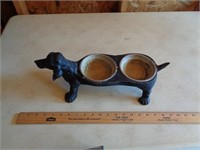 VINTAGE CAST IRON DOG DISH