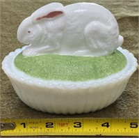 Rabbit on Nest Animal Dish