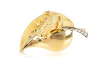18K YELLOW GOLD AND DIAMOND FROG BROOCH, 20g