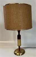 DESIRABLE MID CENTURY TABLE LAMP W CAST BASE