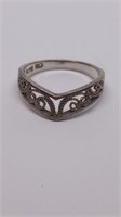Sterling silver ring size 7 stamped 925