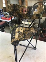 Double bull camo hunting stool