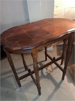 Antique stand table