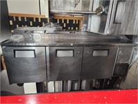 TRUE 93" SELF CONTAINED PIZZA PREP TABLE TPP93
