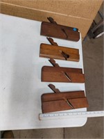 4 vintage wood planes