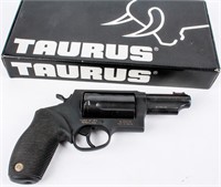 Gun Taurus Night Court Judge Revolver in 410/45LC