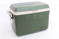 RUBBERMAID Army Green/Tan 48Qt Ice Chest