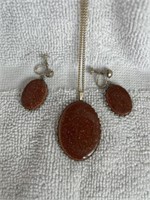 VINTAGE CABOCHON STONE NECKLACE 20 INCHES AND