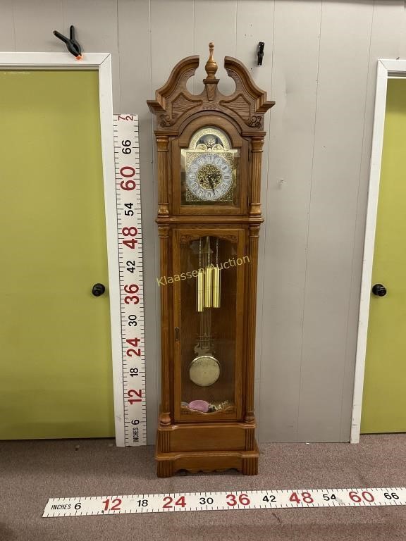 Wind up Holland House Grandfather Clock