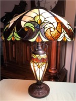 Tiffany Style Leaded Glass Art Deco Table Lamp