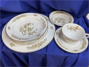 Style House Fine China: 8 Place Settings plus