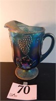 CARNIVAL GLASS GRAPEVINE THEMED PITCHER 9 IN