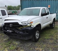 2017 TOYOTA TACOMA 4X4