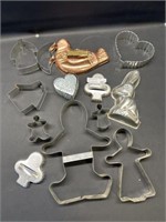 Lot of vtd. cookie cutters 2"-7.5"