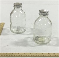 2 glass jars w/ lids