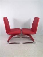 Red Chairs - Cadeiras Vermelhas