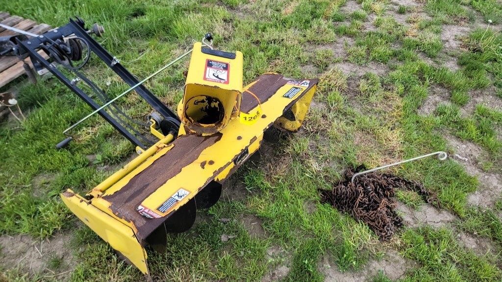 John Deere 42" snowthrower for lawn tractor