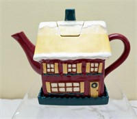 Russ by Bonnie Lynn Red Holiday Manor Tea Pot 8c