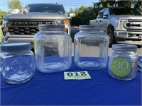 4 Glass jars with lids