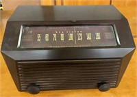 Antique RCA Radio Model 9-X-641