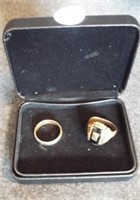 (2) 14k Yellow gold men's rings.