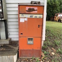 VINTAGE COKE MACHINE VT25