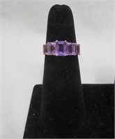 Ring - 10K Yellow Gold w / Amethyst - Marked