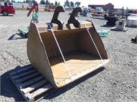 Caterpillar 72" Smooth Bucket