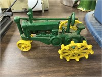 VTG. JOHN DEERE COLORS MODEL TRACTOR