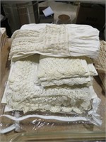 nightgown,s/4 pillowshams,coverlet crocheted