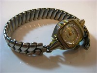 VINTAGE LADY’S WATCH WITH 17 JEWELS