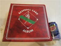 Album plein de cartes de baseball