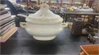 LRG ORNATE SOUP TUREEN WITH LADEL