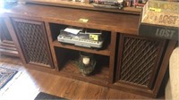 Stereo cabinet with speakers