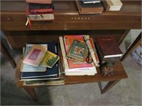 Bibles & Books Lot