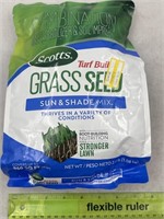 NEW Scott’s Turf Builder Grass Seed Sun & Shade