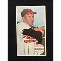 1964 Topps Giants Brooks Robinson Card