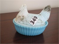 Hen Candy Dish