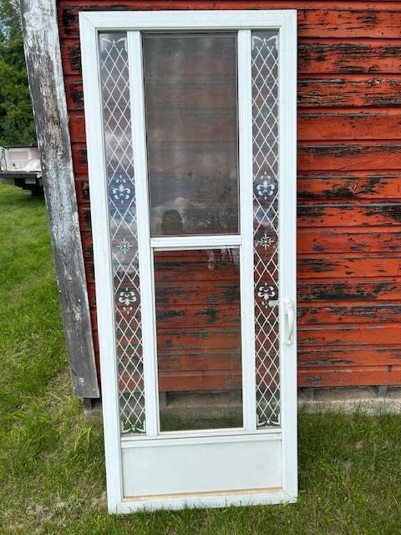 OFFSITE MELFORT: Aluminum glass screen door